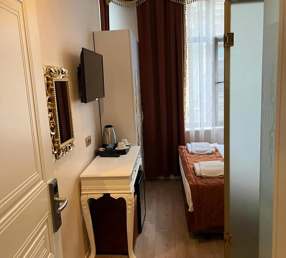 Boss To Hotel Taksim Istanbul