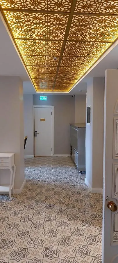Boss To Hotel Taksim Istanboel